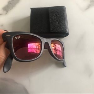 Ray-Ban Folding Wayfarer with mirror lenses